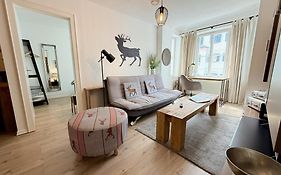Belle Kitz Pure